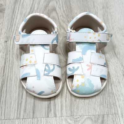 calzado respetuoso infantil, sandalia piruflex blanco estampado
