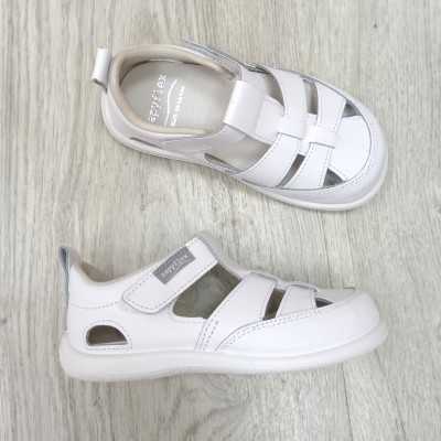 sandalia respetuosa zapy, color blanco. Calzado respetuoso infantil