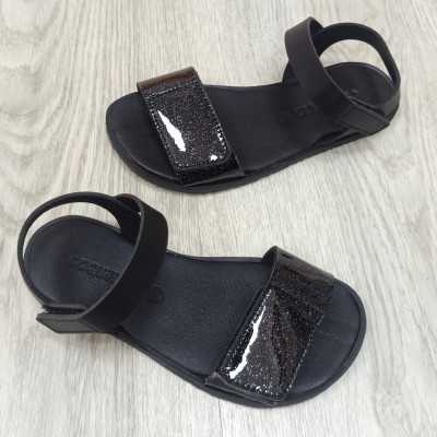 sandalia respetuosa coqueflex, color negro brillo. Calzado respetuoso infantil