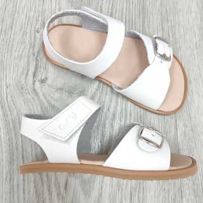 SANDALIA RESPETUOSA FLEXINENS, COLOR BLANCO. calzado respetuso infantil