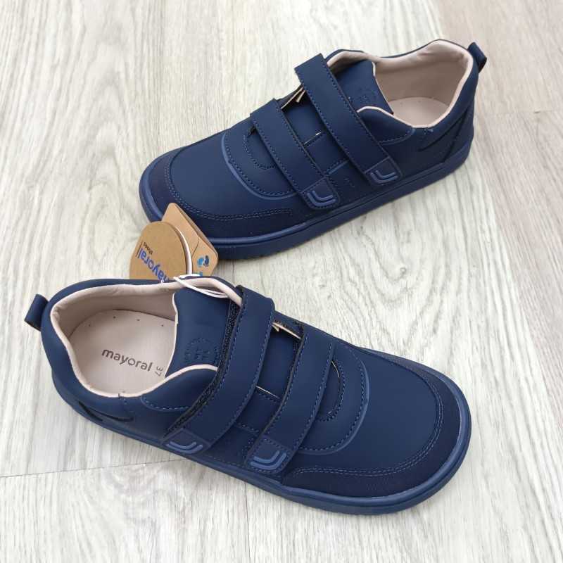 calzado respetuoso infantil. mayoral calzado barefoot colegial color azul marino