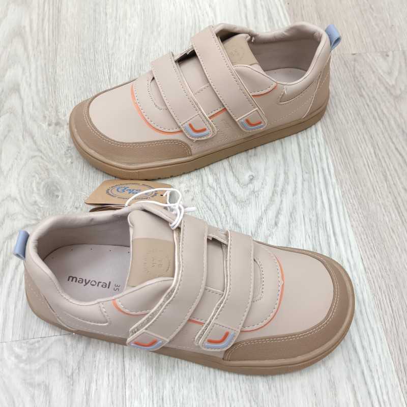 calzado respetuoso infantil. mayoral calzado barefoot  color beige