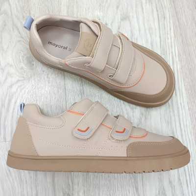 calzado respetuoso infantil. mayoral calzado barefoot  color beige