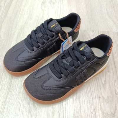 MUSTANG SERRIS NEGRO BAREFOOT