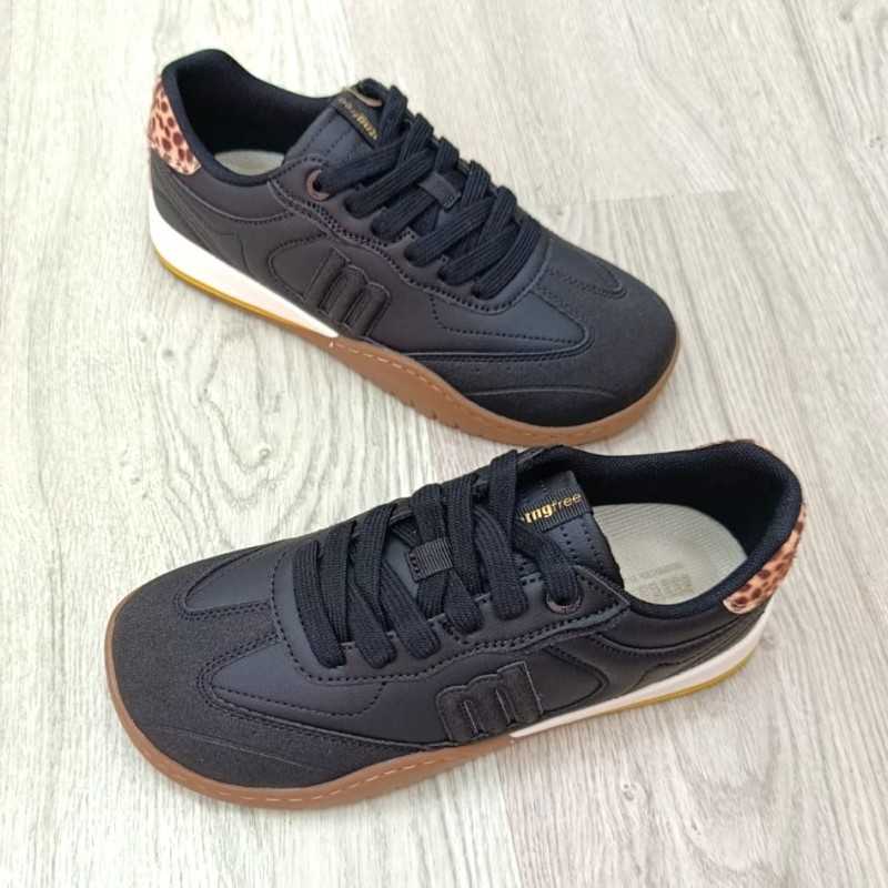 MUSTANG SERRIS NEGRO BAREFOOT